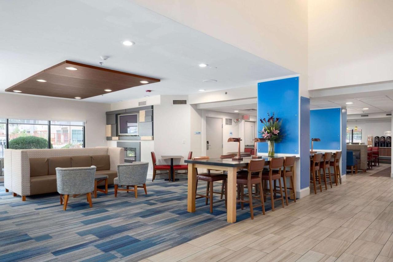 Sleep Inn & Suites Tempe Asu Campus Buitenkant foto