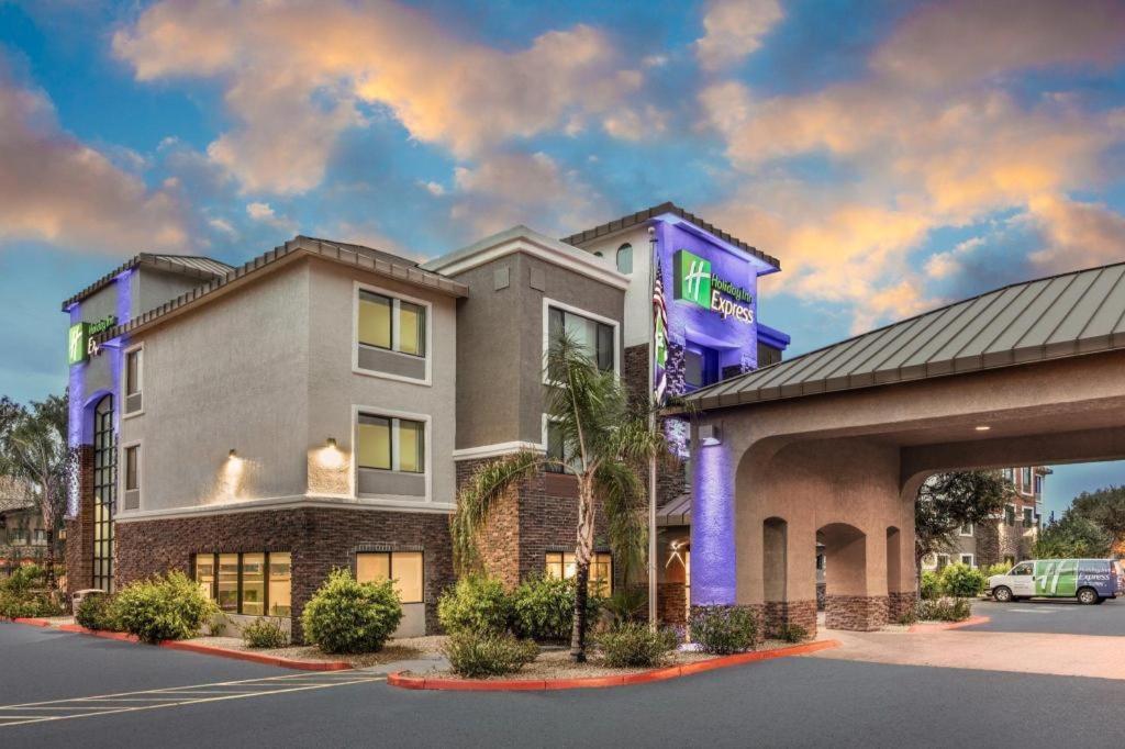 Sleep Inn & Suites Tempe Asu Campus Buitenkant foto